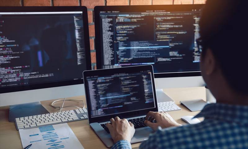 数据科学选型：R与Python如何赋能南开区网站建设？